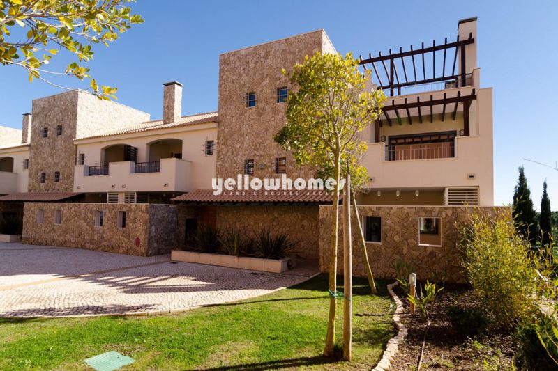 Beautiful golf fronted 3-bedroom townhouse with sea views in Vilamoura